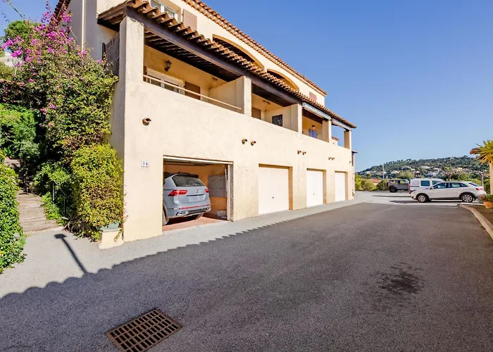 Holiday home Le Bougainvillier By Interhome